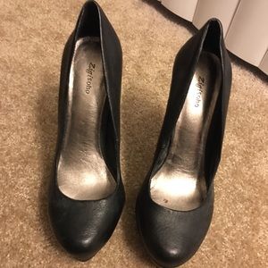 Black pump heels